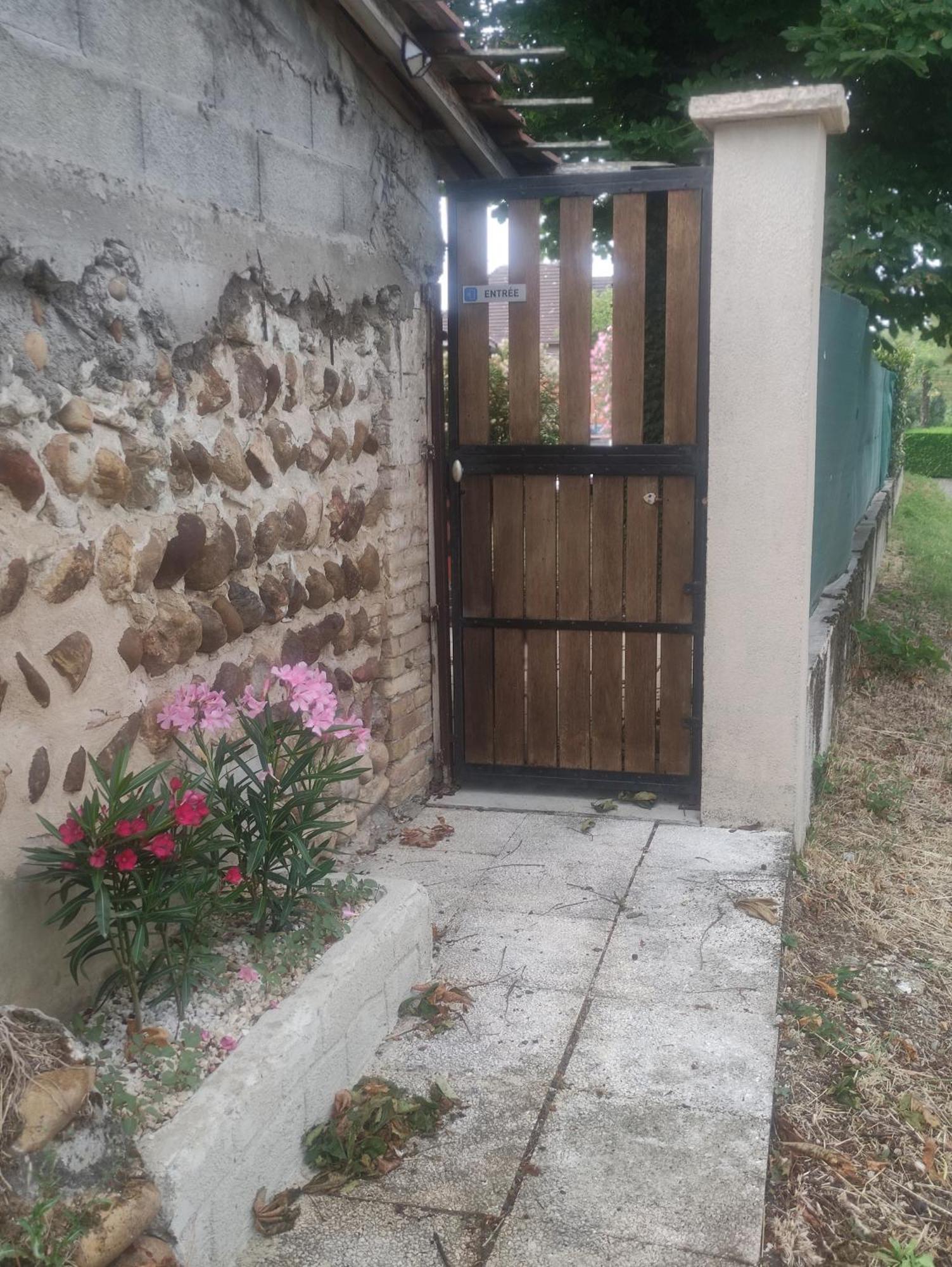 Chez Nono Et Vero Roussillon  Exterior foto